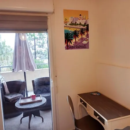 Apartment Blue Horizon T4 3 Bedrooms Panoramic Sea View Saint-Raphael (Var)