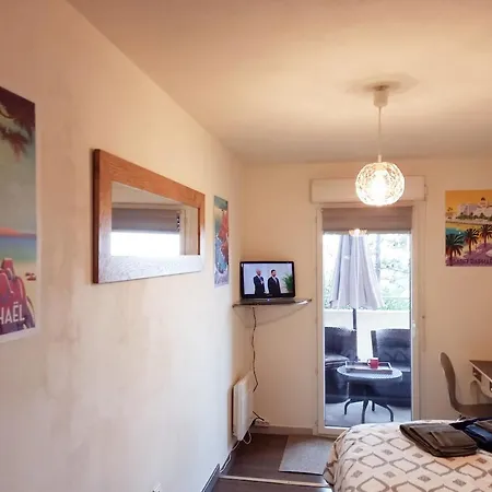 Blue Horizon T4 3 Bedrooms Panoramic Sea View Saint-Raphael (Var)